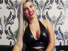 1 de nuestras mejores chicas webcam durante una sensual conversación camsex