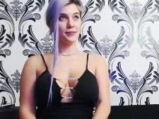 Actuaciones sexuales webcam con nuestra dama de cámara erótica Lorehottie, origen Europa