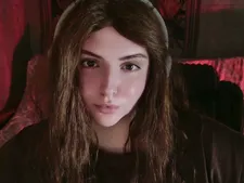 Un bebé robusto con webcam con cabello rubio durante el sexo con webcam