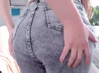 En jeans sin bragas
