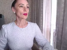 Las proyecciones de sexo con cámara web con esta mujer de cámara de más de 18 años TheMatriarch, provienen de Arabia