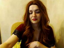 Una pequeña chica webcam con el pelo rojo durante el sexo de las cámaras