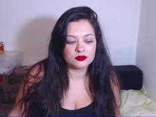 Esta mujer webcam muestra el behamaat D detrás de la cámara sexual