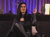 Fumar en cuero negro