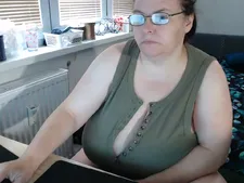 Camseks shows con el hot webcambabe Megi, orígenes Europa