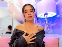 Seducción en negro ante la cam