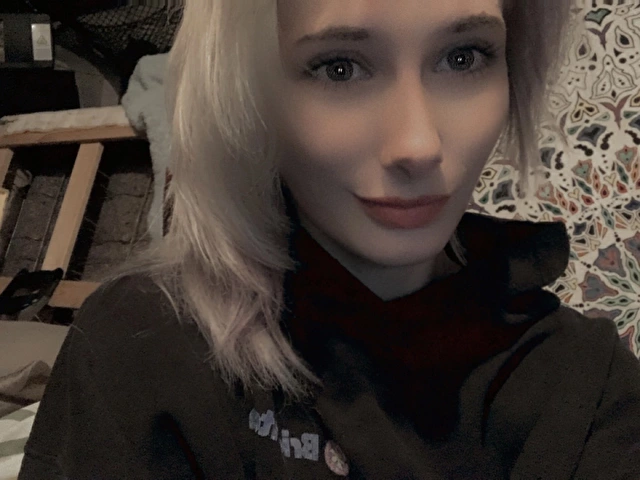 Webcambabé EroticKityi