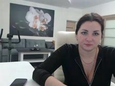 La dama de la cámara europea HotAmanda durante 1 de sus programas de webcamsex